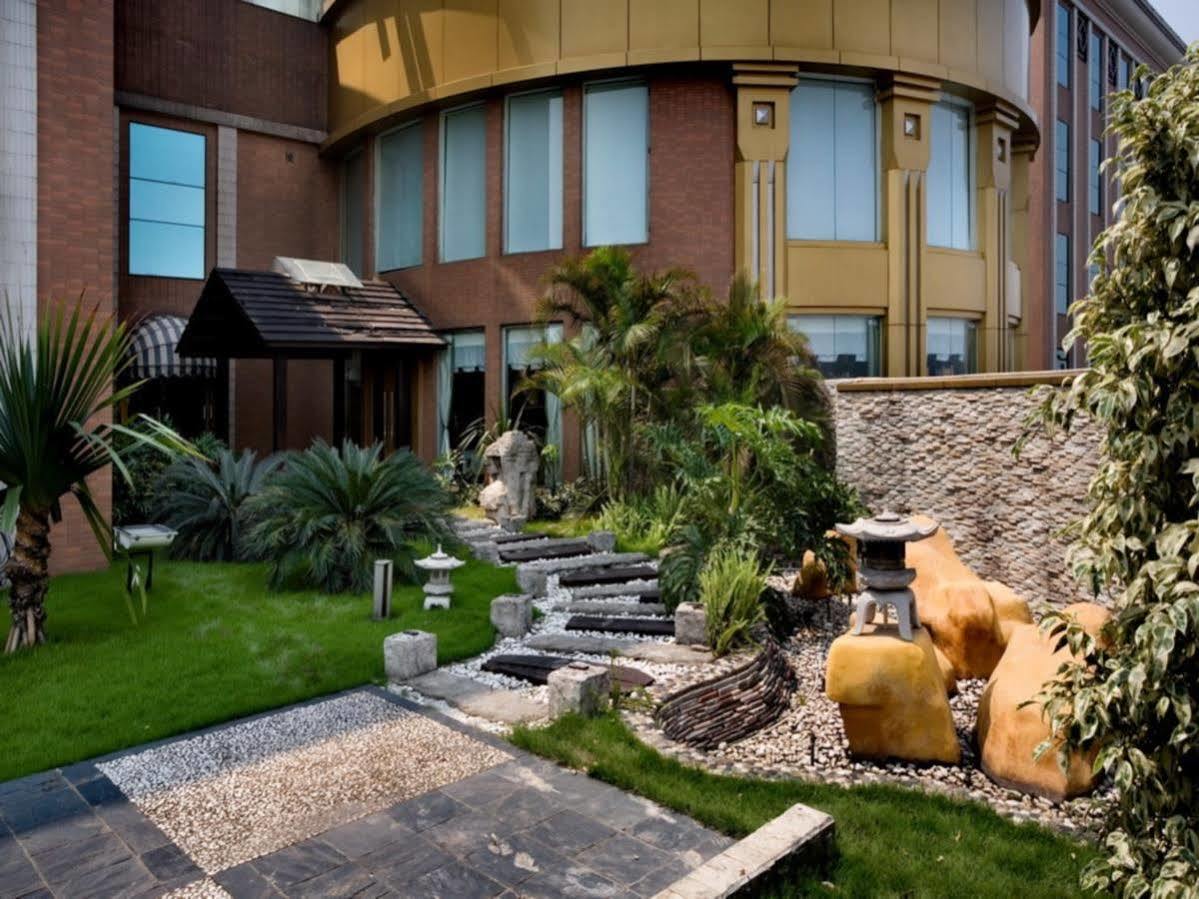 City Hotel Фошан Екстериор снимка