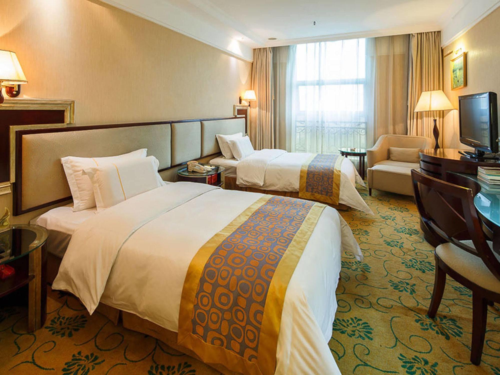 City Hotel Фошан Екстериор снимка