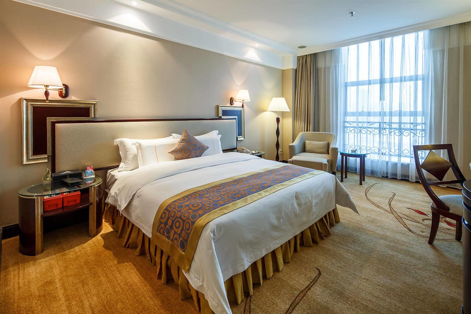City Hotel Фошан Екстериор снимка