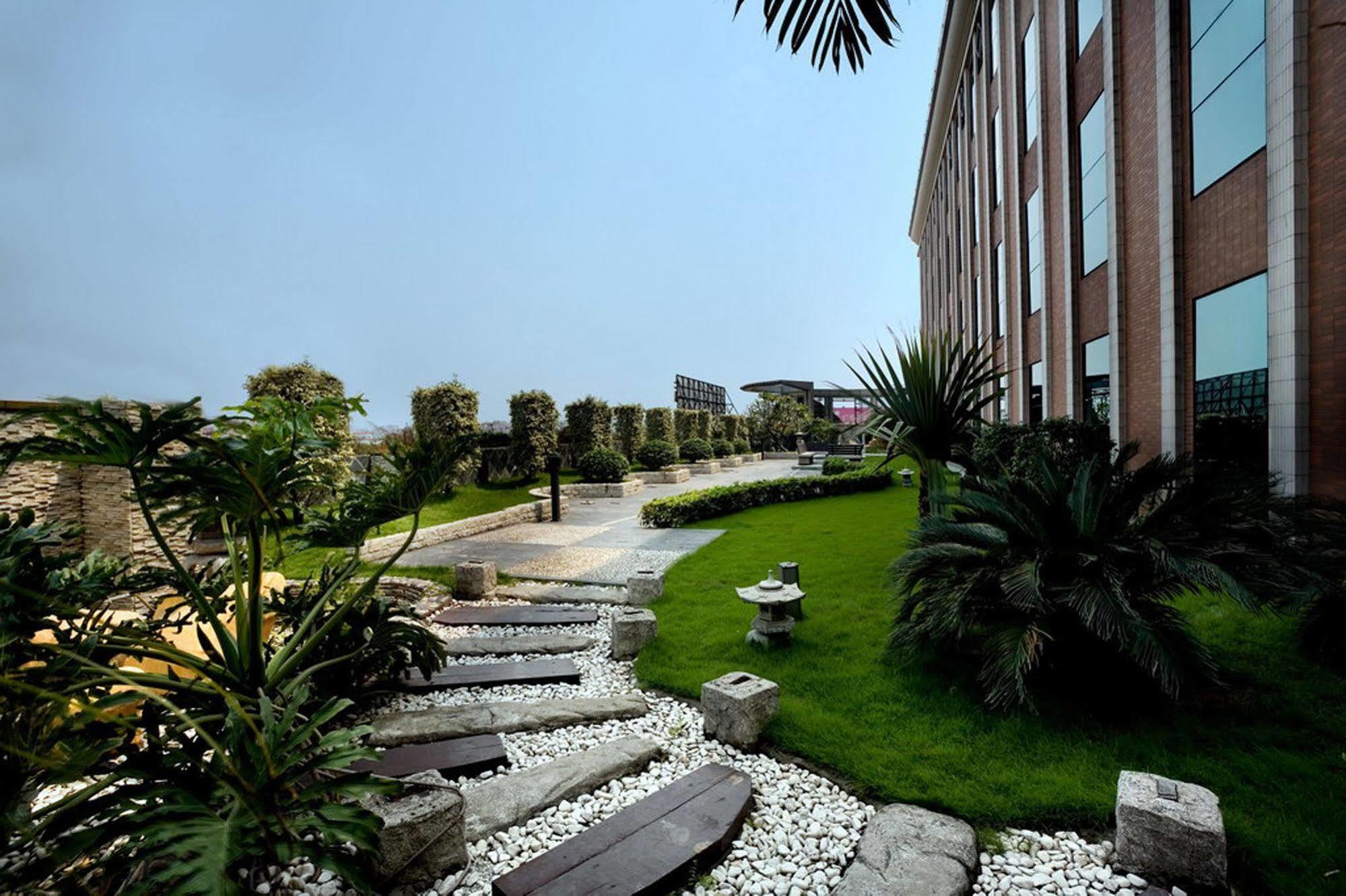 City Hotel Фошан Екстериор снимка